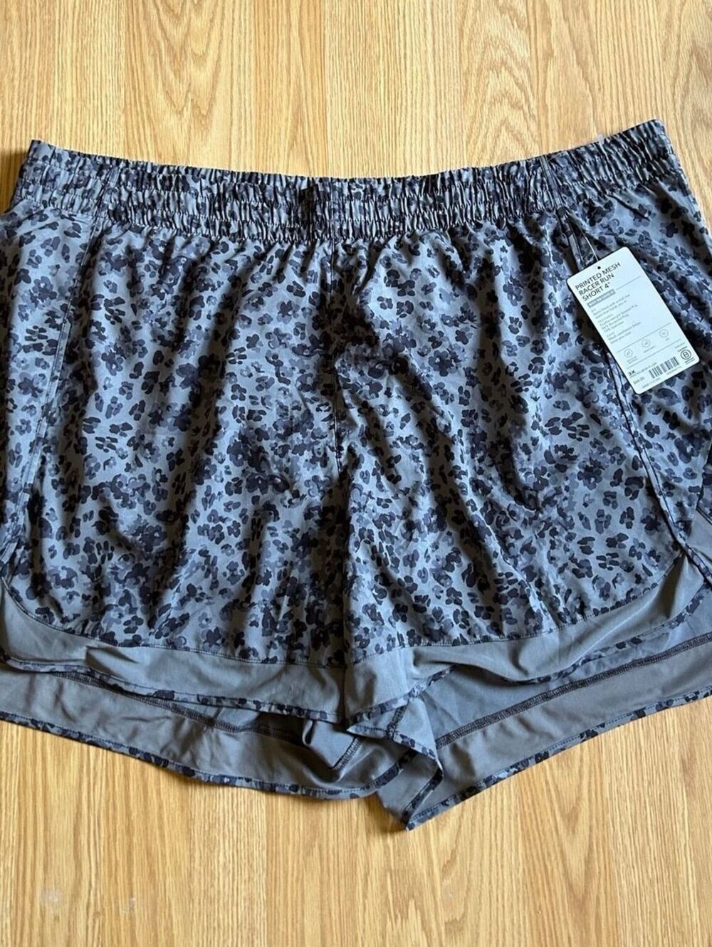 Athleta Printed Mesh Racer Run Shorts 4" Gray Floral 3X NWT